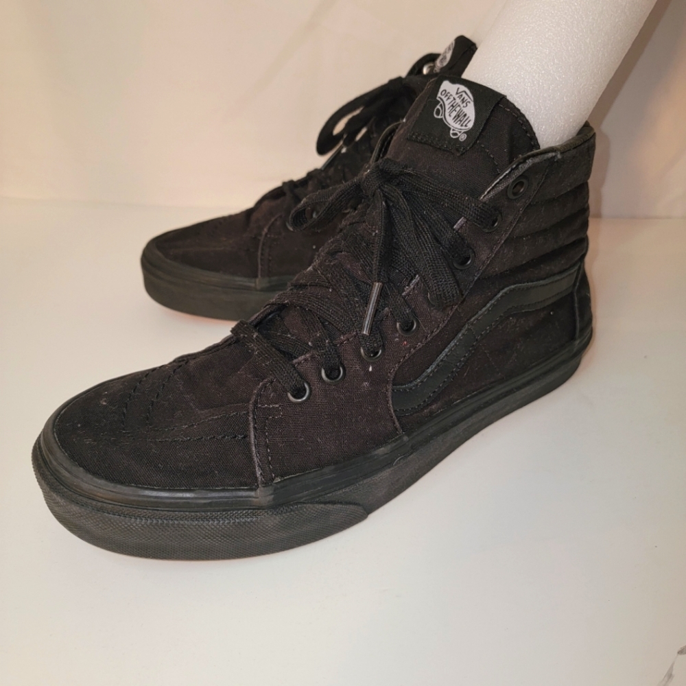 *SOLD* Vans Ward Hi High Top Off The Wall Triple Black Sneakers Size 10.5 W/9 M